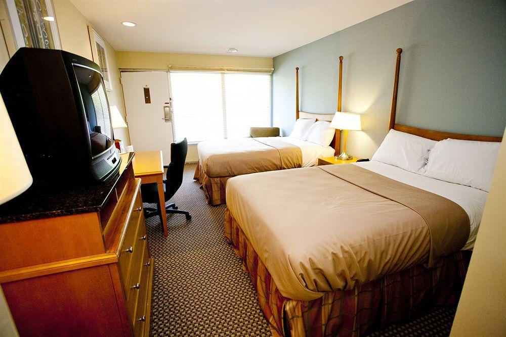 Star City Inn And Suites Гров Сити Экстерьер фото